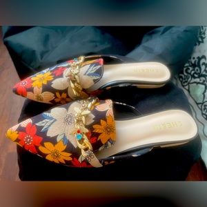 *SHEIN Multi Color flats- Goes great with multiple things!